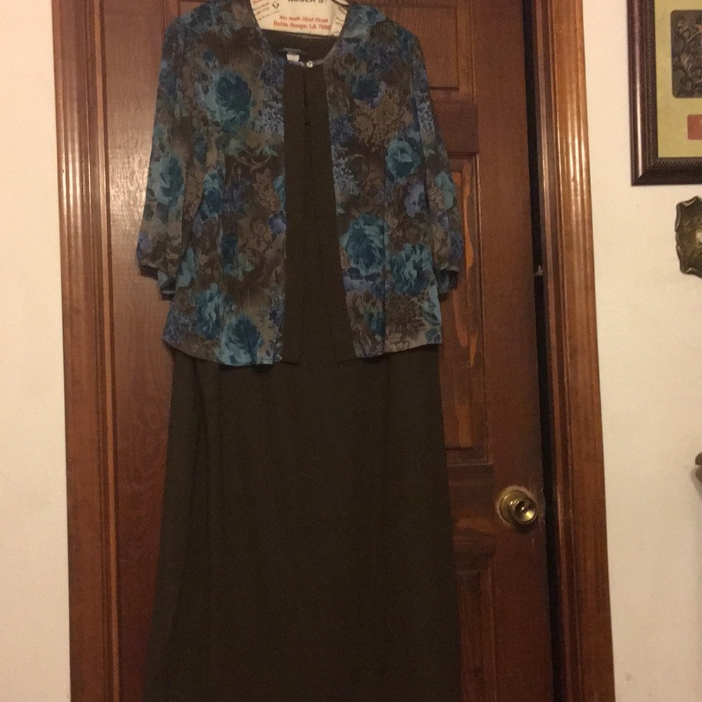 R & M Richards Woman jacket and dress